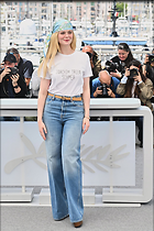 Celebrity Photo: Elle Fanning
43 Photos
Photoset #707394
@BestEyeCandy.com