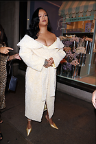 Celebrity Photo: Rihanna
1366x2048 1,040 kb
Viewed 3 times
@BestEyeCandy.com