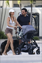 Celebrity Photo: Gisele Bundchen
713x1070 326 kb
Viewed 8 times
@BestEyeCandy.com