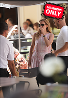 Celebrity Photo: Emma Watson
2200x3175 1.7 mb
Viewed 0 times
@BestEyeCandy.com
