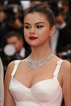 Celebrity Photo: Selena Gomez
3648x5472 664 kb
Viewed 5 times
@BestEyeCandy.com
