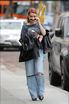 Celebrity Photo: Emma Roberts
2200x3300 1.4 mb
Viewed 10 times
@BestEyeCandy.com