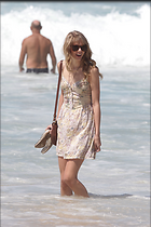 Celebrity Photo: Taylor Swift
2400x3600 672 kb
Viewed 5 times
@BestEyeCandy.com