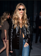 Celebrity Photo: Rosie Huntington-Whiteley
1200x1655 224 kb
Viewed 5 times
@BestEyeCandy.com