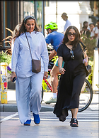 Celebrity Photo: Salma Hayek
7 Photos
Photoset #742799
@BestEyeCandy.com