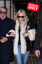 Celebrity Photo: Kate Moss
2334x3500 3.7 mb
Viewed 0 times
@BestEyeCandy.com