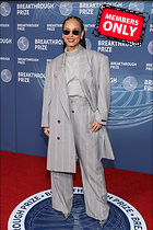 Celebrity Photo: Alicia Keys
3761x5642 4.2 mb
Viewed 1 time
@BestEyeCandy.com