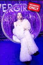 Celebrity Photo: Dove Cameron
2400x3600 6.7 mb
Viewed 0 times
@BestEyeCandy.com