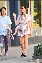 Celebrity Photo: Olivia Munn
1486x2229 1.3 mb
Viewed 12 times
@BestEyeCandy.com