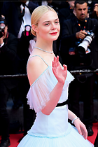 Celebrity Photo: Elle Fanning
1200x1800 160 kb
Viewed 6 times
@BestEyeCandy.com