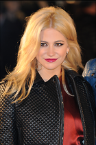 Pixie Lott belstaff House Grand Opening in London S
13 Photos
Photoset #260236
@BestEyeCandy.com