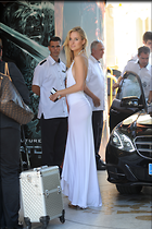 Celebrity Photo: Kimberley Garner
51 Photos
Photoset #279092
@BestEyeCandy.com