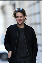 Kristen Stewart out in Paris 26.10.2015
4 Photos
Photoset #296260
@BestEyeCandy.com