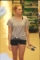 Margot Robbie shopping at Whole Foods in Toronto May 7
14 Photos
Photoset #285221
@BestEyeCandy.com