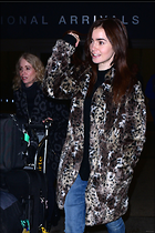 Lily Collins lAX 06.01.2016
5 Photos
Photoset #303016
@BestEyeCandy.com