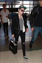 Kristen Stewart lAX airport in Los Angeles CA 1132016 Su
46 Photos
Photoset #302983
@BestEyeCandy.com