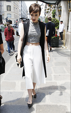 Celebrity Photo: Lily Collins
7 Photos
Photoset #287840
@BestEyeCandy.com