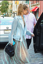 Gigi Hadid leaves Her Apartment in New York 06-18-2016
21 Photos
Photoset #400675
@BestEyeCandy.com