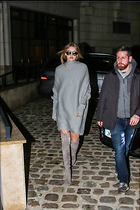 Gigi Hadid shopping at a Chanel Store in Paris 01-25-2016
10 Photos
Photoset #400435
@BestEyeCandy.com