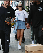 Celebrity Photo: Kylie Jenner
25 Photos
Photoset #342521
@BestEyeCandy.com